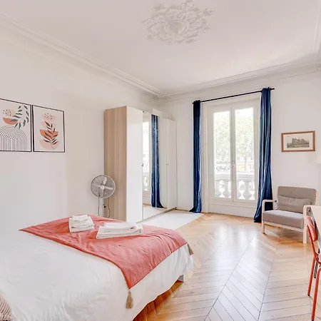 Appartement Spacieux A Deux Pas De Notre-dame *